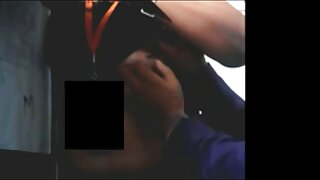 இடியட் கர்லர்களில் ஒரு அழகான குறும்பு சகோதரர் மற்றும் சகோதரி செக்ஸ் பொன்னிறத்தை முத்தமிட்டார்